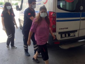 Tavuk Yemeği Tartışması Kanlı Bitti, Gelin Kayınpederini Bıçakladı