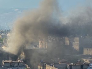 Kahramanmaraş’ta Hurda Deposunda Yangın