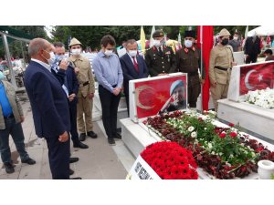 Tümgeneral Aydoğan Aydın Kabri Başında Anıldı