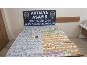Girdiği evden çok sayıda ziynet eşyası ve para çalan hırsız tutuklandı