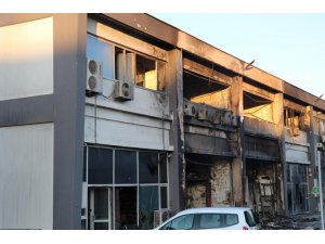 Başkent’te İş Merkezinde Çıkan Yangının Ardından Küle Dönmüş Dükkanlar Kaldı