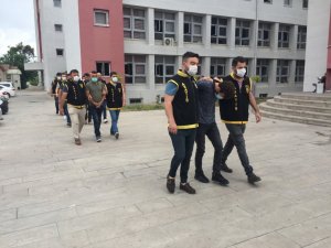 Evine Hırsız Girdi Hırsız Oldu