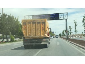 Hafriyat Kamyonu Sürücülere Zor Anlar Yaşattı