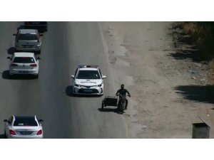 Drone İle Tespit Edilen Plakasız Motosiklet Sürücüsü, Kovalamaca Sonucu Yakalandı