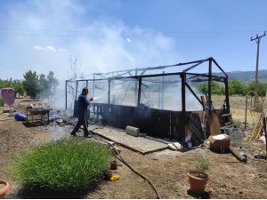 Lavanta Bahçesinde Çıkan Yangın, Bahçeyi Kullanılamaz Hale Getirdi