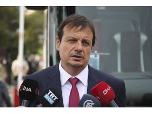 Ergin Ataman: “Böylesine Anlamlı Bir Kupayı Gazi Mustafa Kemal Atatürk’e Getirmiş Olmaktan Büyük Onur Duyuyorum”