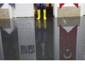 Başkent’in En Eski Çarşılarından Zafer Çarşısı’nı Su Bastı