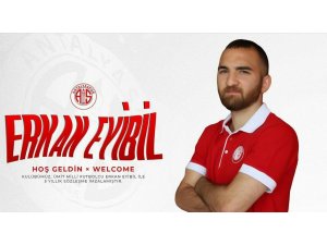 Antalyaspor, Erkan Eyibil’i Kadrosuna Kattı