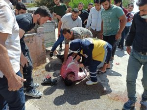 Otomobil İle Çarpışan Motosikletin Sürücüsü Yaralandı