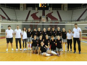 Kepez Voleybol A Takımı Finallerde Antalya’yı Temsil Etme Hakkı Kazandı