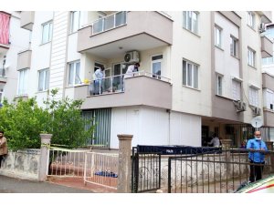 Antalya’da balkondan çırptığı halı ölüme götürdü