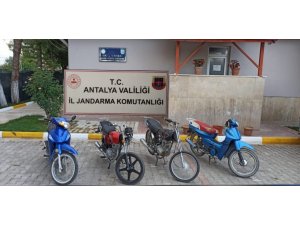 Motosiklet hırsızları yakalandı