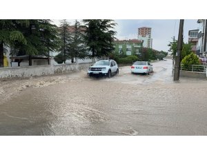 Başkent’te Sağanak Yağış Sonrası Meydana Gelen Sel Hayatı Olumsuz Etkiledi