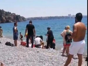 Konyaaltı sahilinde 70 yaşındaki kişi boğuldu