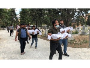 Yangında Ölen 3 Küçük Kız Kardeş Yan Yana Defnedildi