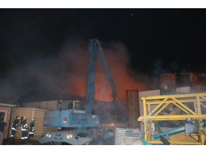 Ankara’da Geri Dönüşüm Tesisinde Yangın