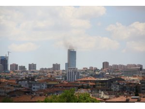 Ankara’da 35 Katlı Bir Binada Yangın Çıktı