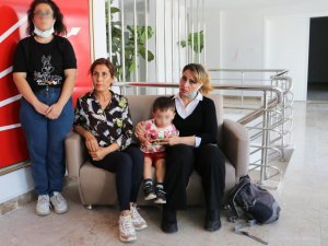 Ev Hapsi Cezası Alan Kocası Peşini Bırakmıyor