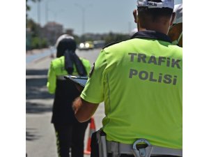Konya’da 3 Bin 989 Sürücüye Ceza, 100 Araç Trafikten Men Edildi