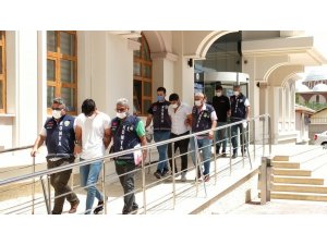 Otopark Meselesi Nedeniyle İşlenen Cinayetin Zanlıları Adliyeye Sevk Edildi