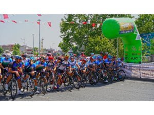 Grand Prix Erkekler Yarışı Kentin Zirvesiyle Start Aldı