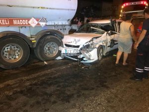 Konya’da 3 Tıra Çarpan Otomobilin Sürücüsü Yaralandı