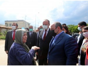 Bakan Varank, Kapıkule Sınır Kapısı’nda Gurbetçilerle Buluştu