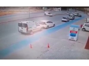 Otomobilin Çarptığı Yayanın Yanından Geçip Gittiler