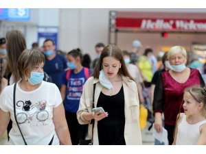 Antalya’ya hafta sonu 683 uçakla 128 bin turist geldi