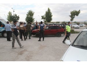 Konya’da Kurşunlanan Otomobilin Sürücüsü Yaralandı