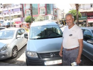 Çalınan aracı için ifade verirken polis hırsız ve aracı bulup sahibine teslim etti