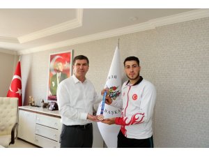 Kick Boks Şampiyonasın’da Türkiye Birincisi Oldu