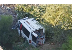 Eğirdir’de Araç Kanala Uçtu: 2 Ölü, 6 Yaralı
