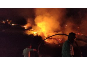 Burdur Gölü’ndeki Sazlıkta Çıkan Yangın Yürekleri Ağza Getirdi