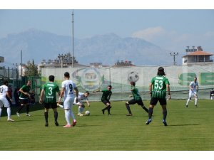 Serik Belediyespor Topbaşı Yapıyor