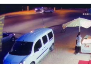 Otomobille Çarpışan Minibüs Devrildi: 7 Yaralı