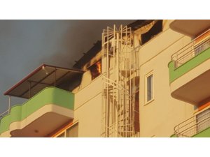 Alanya’da apart otel alev alev yandı