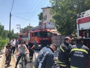Anne Ve Çocuğu Yangından Son Anda Kurtarıldı