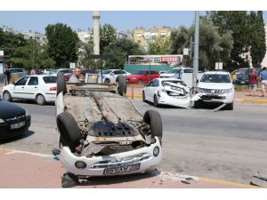 Park etmek isterken kontrolden çıkan otomobil, faciaya neden oluyordu