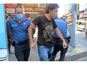 Dönercide ‘dirseğin değdi’ kavgasında kan aktı: 1 yaralı