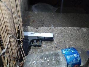 Polisin Yanında Havaya Ateş Açan Magandalar Kovalamaca Sonucunda Yakalandı