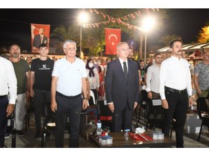 Kemer’de sabah ezanına kadar demokrasi nöbeti tutuldu