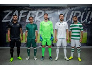 Konyaspor 100. Yıl Formalarını Tanıttı