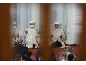 Diyanet İ̇şleri Başkanı Erbaş, Hala Sultan Camii’nde Bayram Hutbesi İrad Etti
