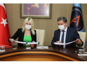 AÜ ile Özbekistan Üniversiteleri arasında iş birliği protokolü