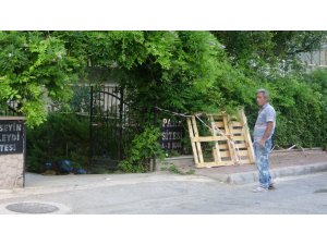 12 metre yükseklikteki iskeleden düşen işçi hayatını kaybetti