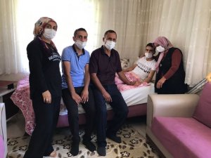 Fırat Kalkanı Harekat Bölgesinde Gazi Olan Asker Baba Evinde