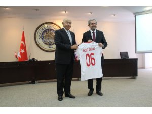 Tff İle Ankara Üniversitesi Arasında İmzalanan Protokol İle Futbolculara 14 Farklı Dilde Eğitim Verilecek