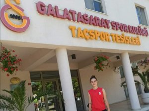 Payas’lı Sudenaz, Galatasaray Voleybol Takımı Alt Yapısına Transfer Oldu