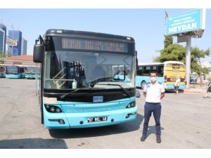 Antalya’da maske takmayan kadının hakaret ve tehditler yağdırdığı otobüs şoförü konuştu